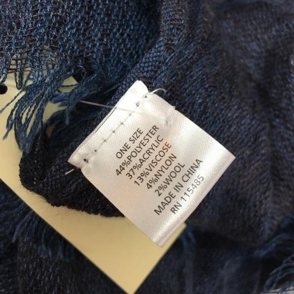 Navy Blue Wrap Scarf New - Picture 7 of 7